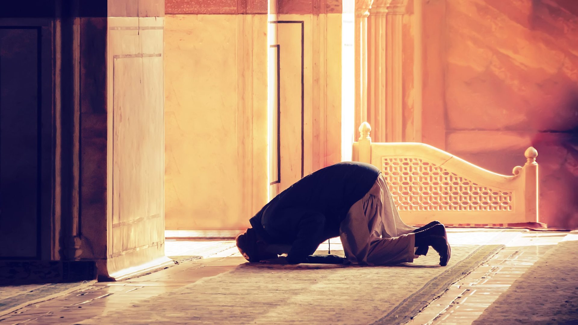 The,Muslim,Prayer,For,God,In,The,Mosque.,Old,Iranian