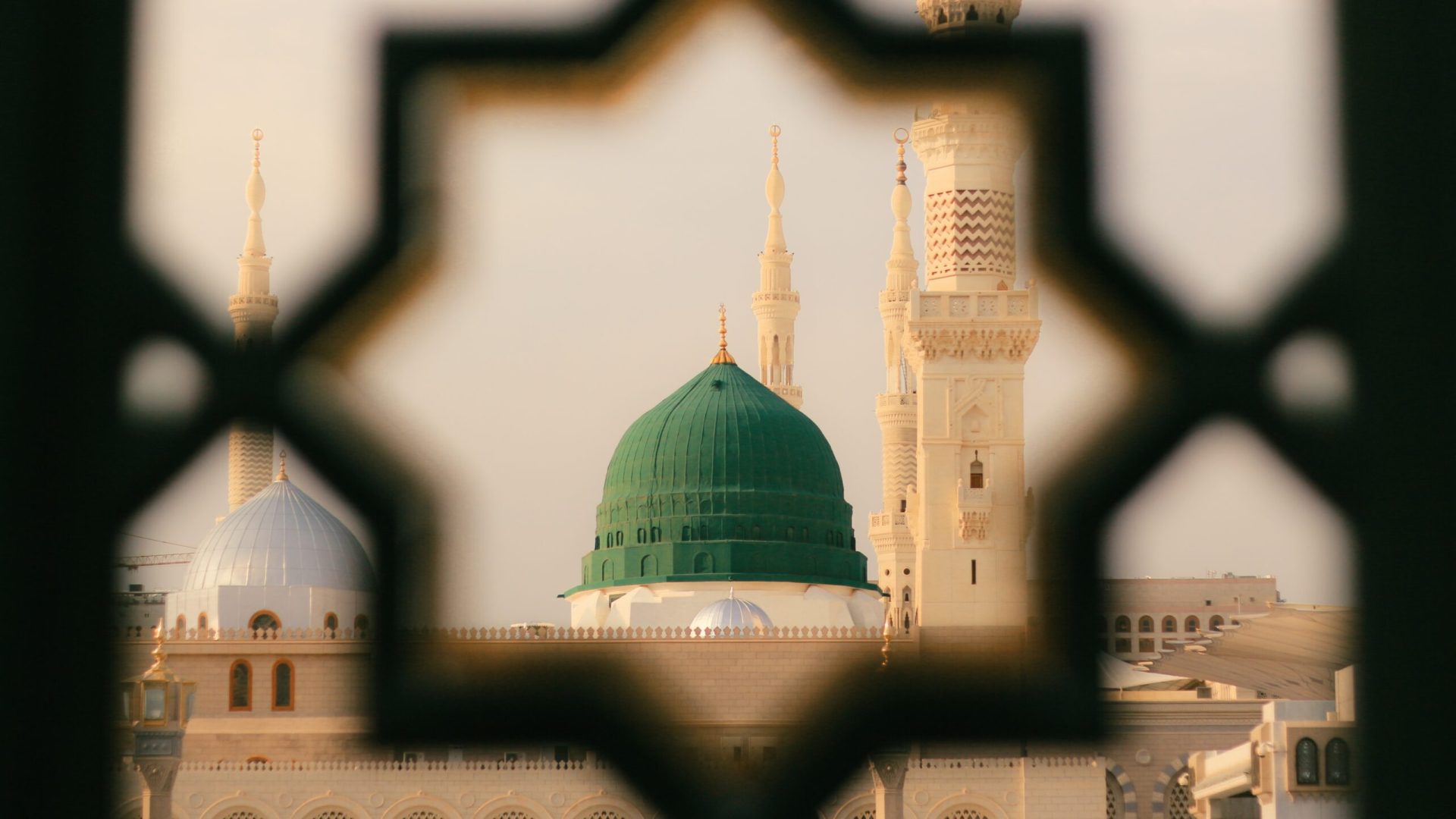 Close,Up,Of,The,Nabawi,Mosque,In,Medina,By,During
